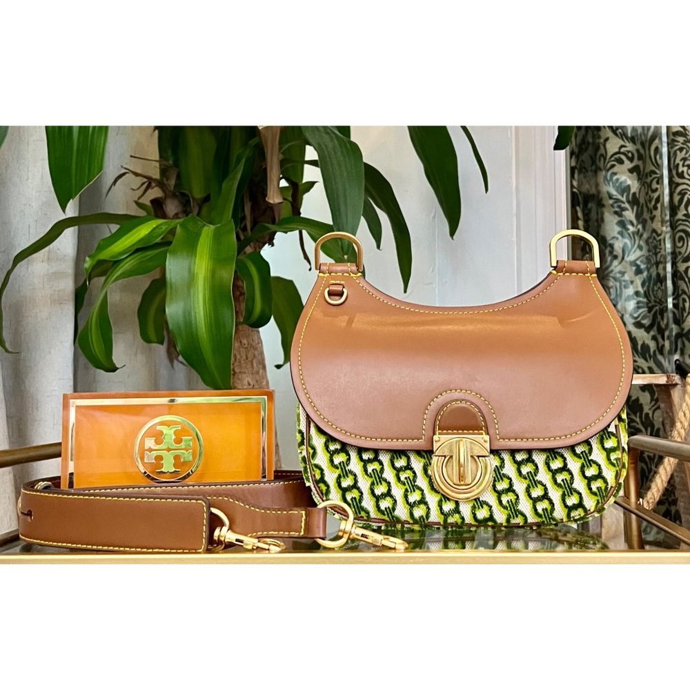 ♦️♦️ TORY BURCH GREEN AND WHITE JAMES RUNWAY HANDBAG ♦️♦️